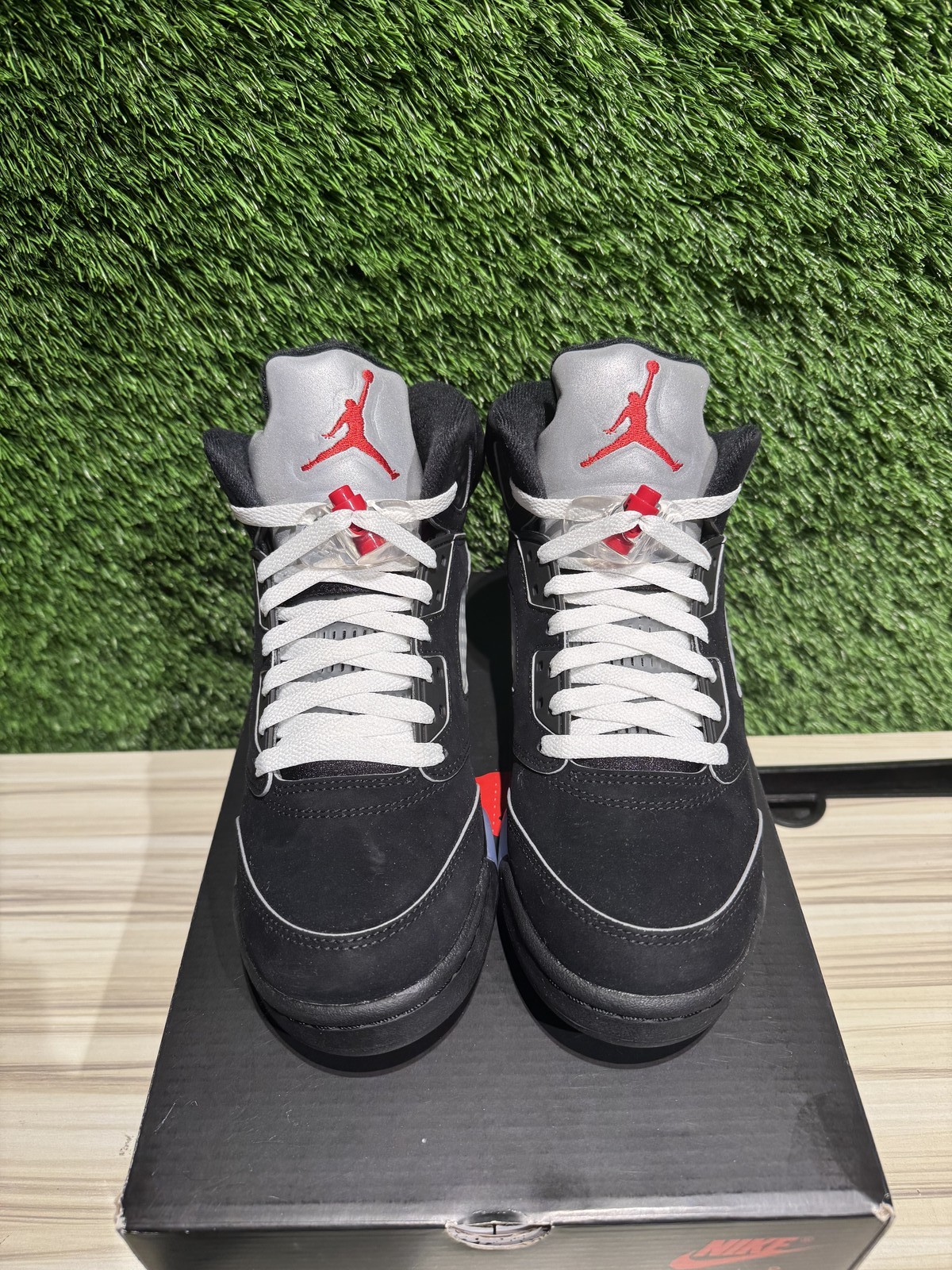 Size 6.5Y - Jordan 5 Retro OG Black Metallic Reimagined (GS) Sz 6.5Y HF3976-001  thumbnail 2