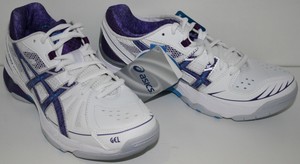 netball trainers size 4
