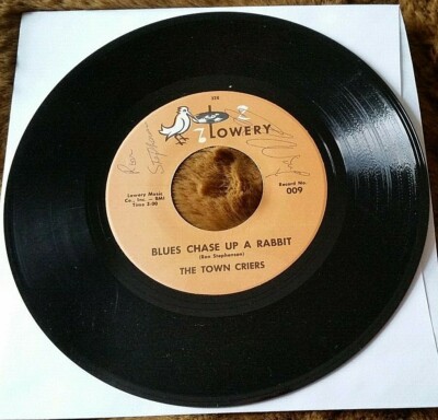 The Town Criers - Gather.../Blues Chase... 45 Lowery private press folk HEAR