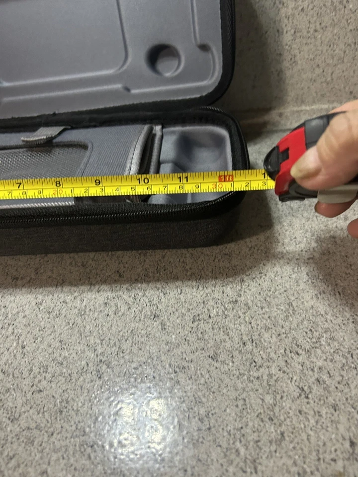 A-16) Nintendo Switch Carrying Case Dark Gray Brand new And soo nice - Image 3 of 4