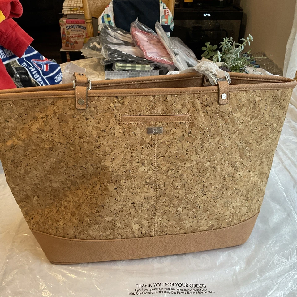 НОВЫЙ!! Сеттер Thirty One Style (коричневый металлик пробка) - Изображение 3 из 4