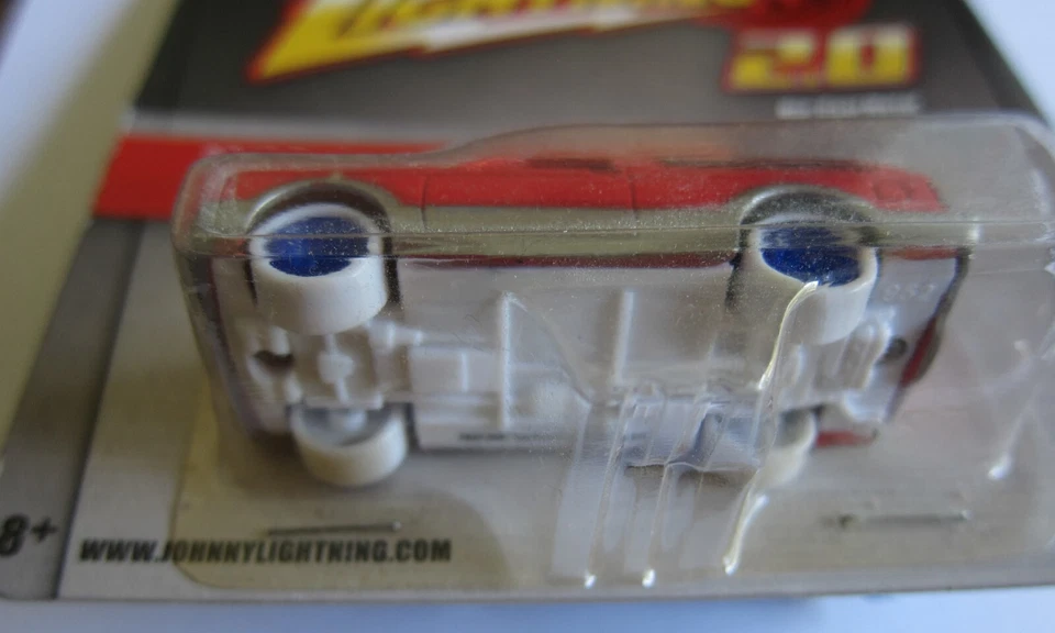 Johnny Lightning 1:64 scale GMC Typhoon Preproduction White Lightning Prototype - Image 3 of 3