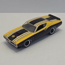 Greenlight 1/64 Muscle Car Garage Custom 1971 Dodge Charger Super Bee