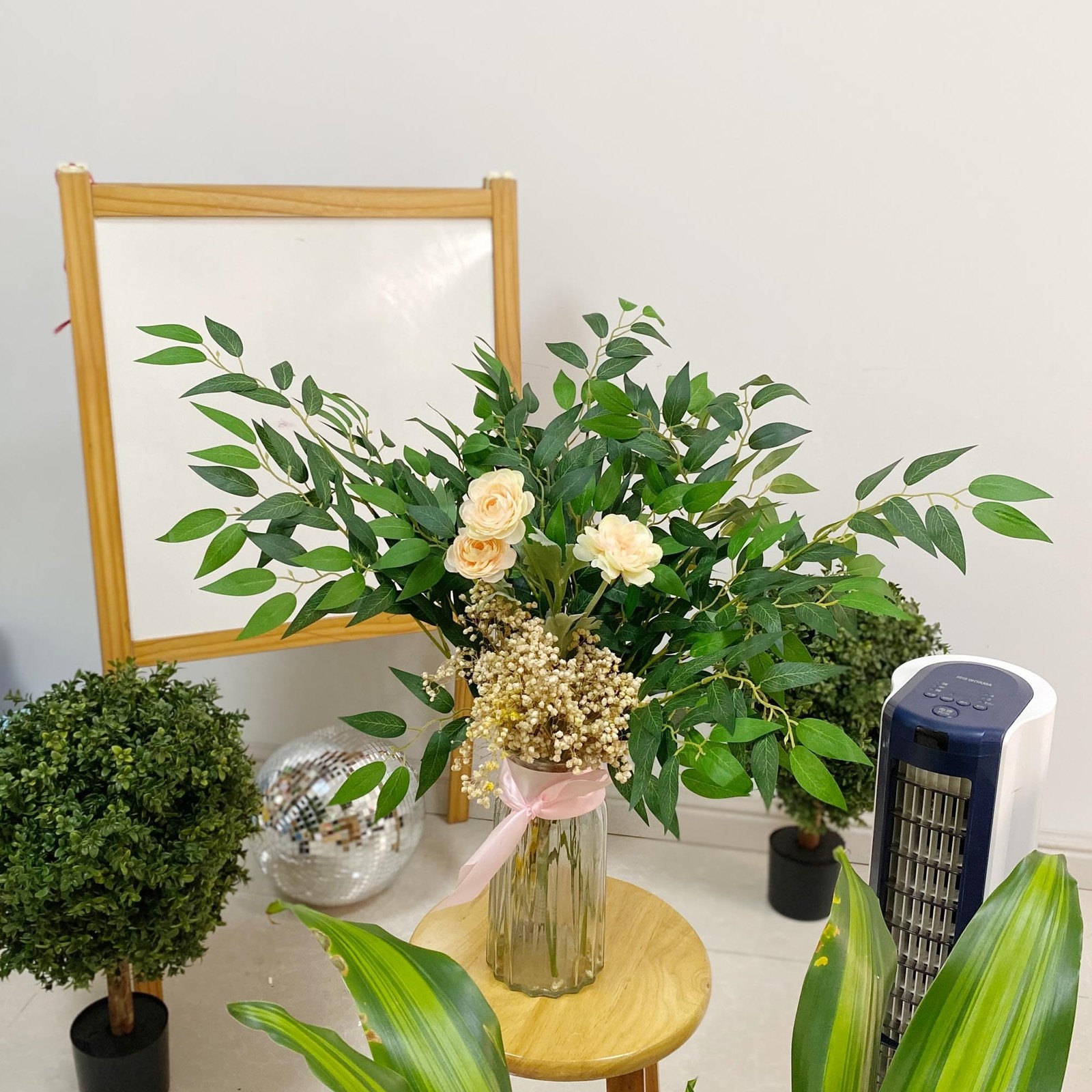 VOELIGT 40pcs Italian Ruscus Greenery 68cm Artificial Greenery Stems Leaf Gre...