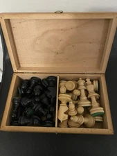 vintage W.Germany Staunton Chess pieces.king Size3 1/2”.