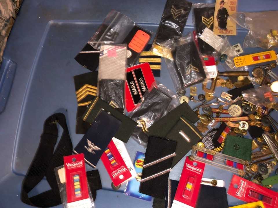 Over 2 1/2 Pounds JUNK DRAWER Lot Of US Military Pins Ribbons ...
