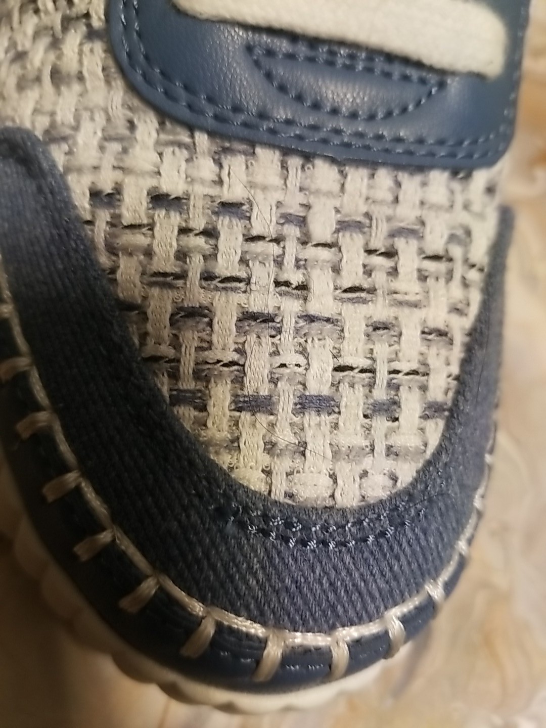 Gently Loved Women's Universal Thread Persephone … - image 3