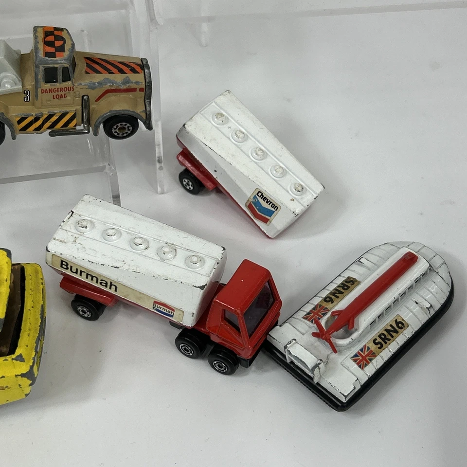 Lote Matchbox Antaño Mercedes Benz Rolls Royce Gas Tanker Chevron Hovercraft Foto 3 de 4