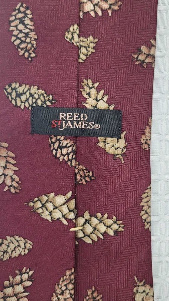 Corbata usada en excelente estado para hombre 56/3,5 REED St. James ciervo rojo/cono de pino hecha en EE. UU. 100 % poliéster Foto 3 de 4
