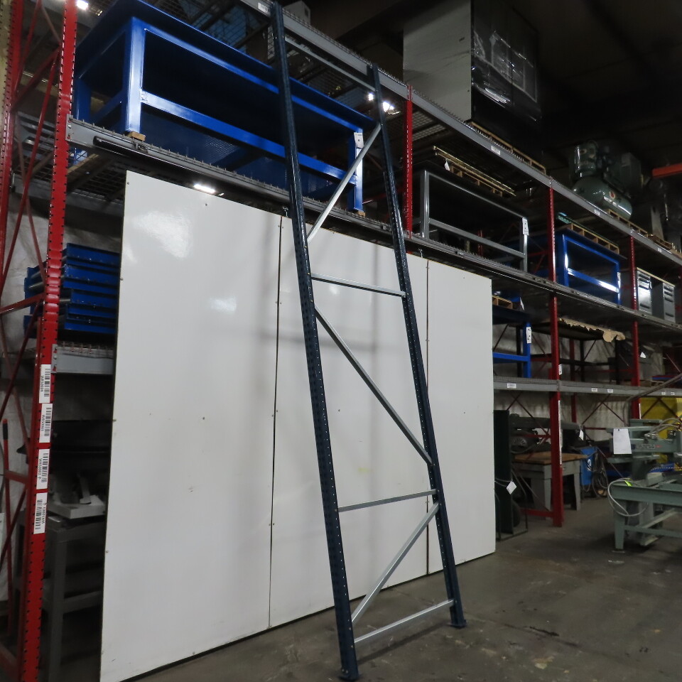 48" x 16' x 3"x3" Teardrop Pallet Racking Upright Leg 18,000lbs UDL