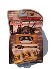 Nascar Authentics 1/64 Ryan Newman 2015 Wave 2