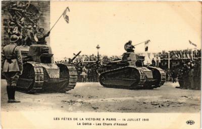 CPA PARIS Les fetes de la Victoire. Le Defile. Les Chars d'Assaut (562819)