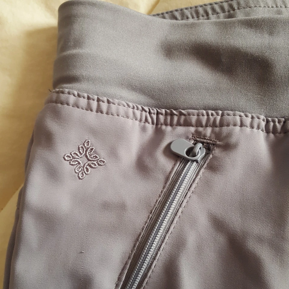 2XL Gray Set Med Couture Insight 2468 6 Pockets (2 zip) Polyester Pewter EUC  - Image 4 of 4