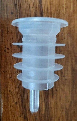 Cap-On Freeflow Pourer - Pack of 12. Bar liquor bottle speed pourer Home bar - Picture 3 of 5