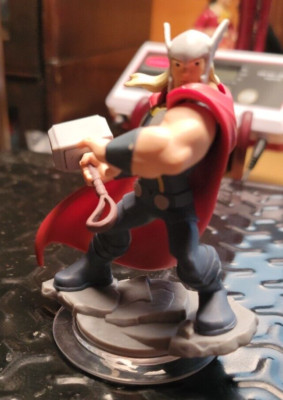 Disney Infinity 2.0 Thor INF-1000103 Figure Marvel Super Heroes Avengers - Nice!