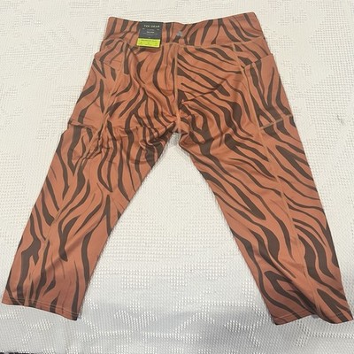 TEK GEAR Workout Gear Women s Plus XL Mid Rise Capri Leggings Pockets Zebra