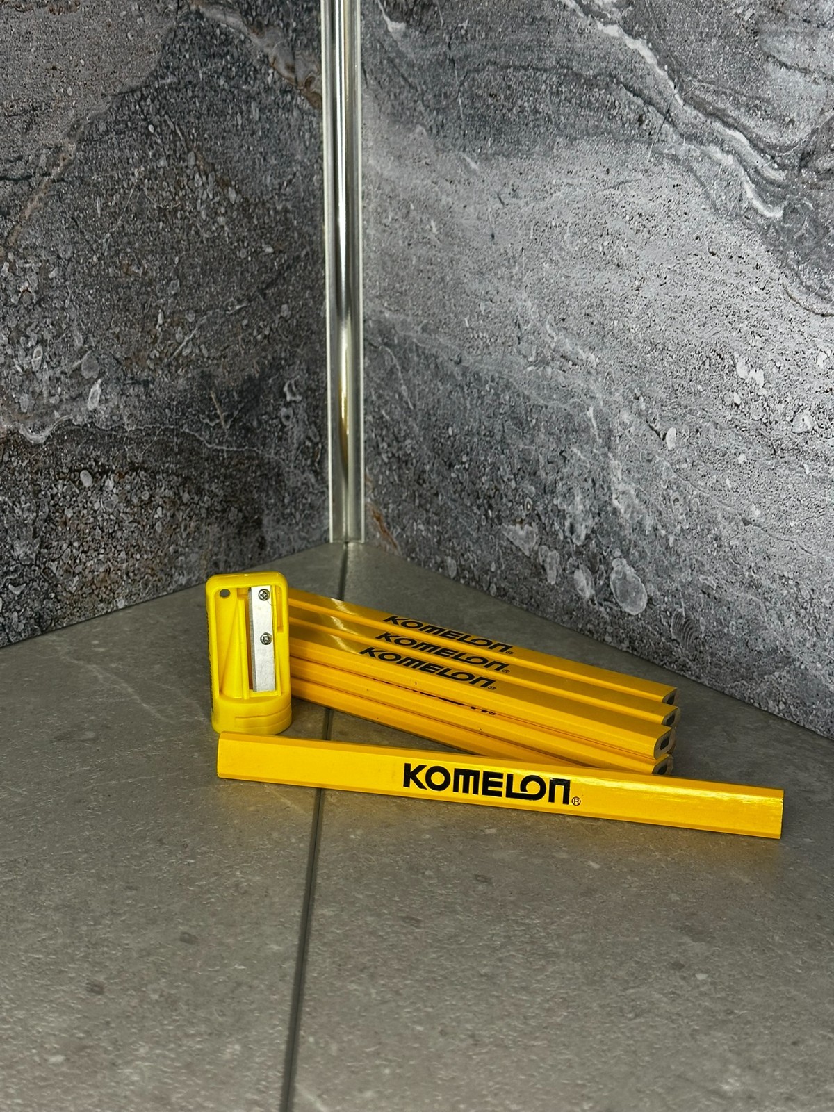 Carpenters Pencils x 10 Komelon & Advent Sharpener
