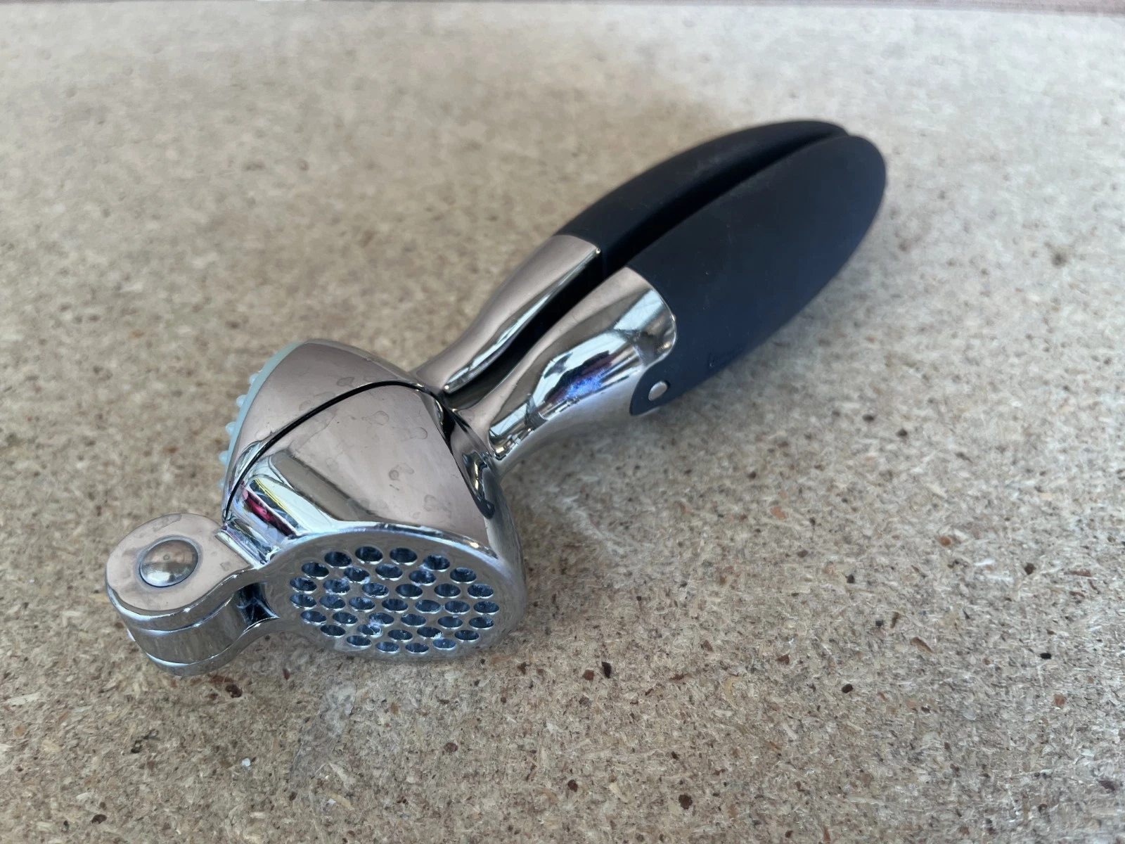 Michael Graves Design Garlic Press Black Handle Stainless Steel B03
