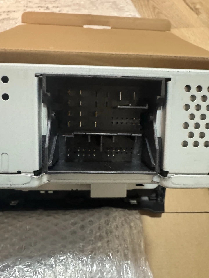 VW Polo (6R1, 6C1) 2016 Autoradio Radio CD-Player Display 6C0035867F - Bild 4 von 4