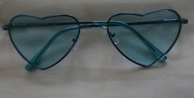 NWOT CIRCUS BY SAM EDELMAN HEART Sunglasses Gradient Lenses  display picture 3