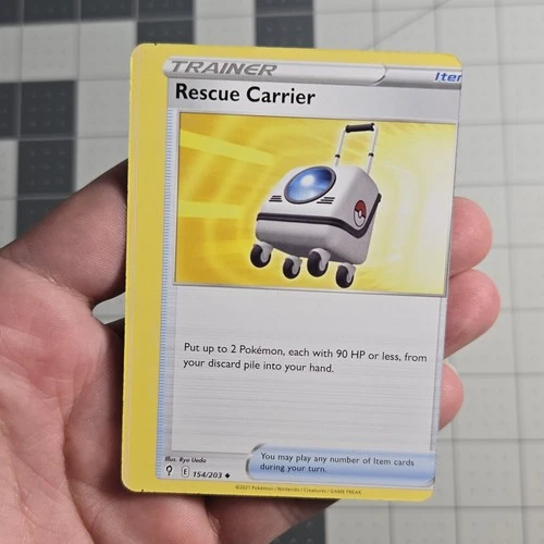 Rescue Carrier Miscut Error Trainer Evolving Skies Pokemon Card 154/203