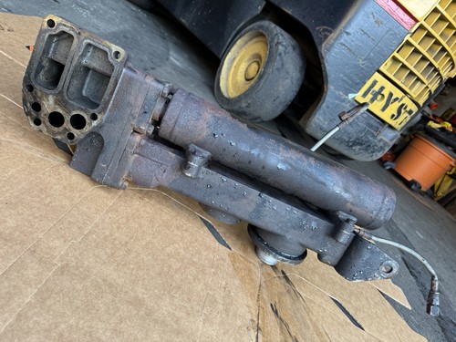 Cummins N14 Celect Diesel Engine Oil Cooler and Housing 3413091 OEM 3081177