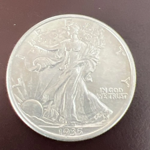 1935 50c Walking Liberty Half Dollar - Almost Uncirculated A-302