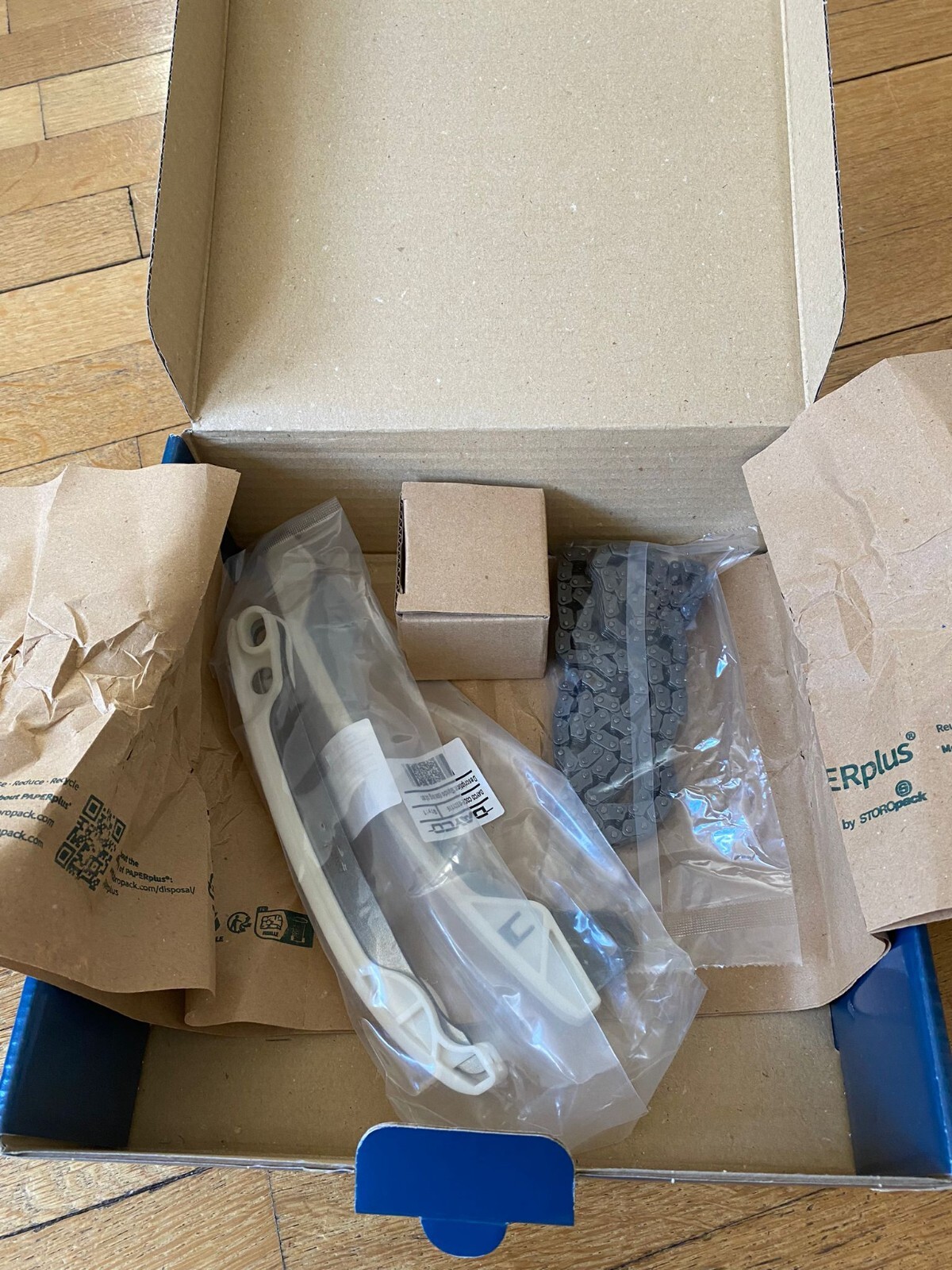 Éliminez les bruits de moteur avec le kit chaîne Dayco KTC1124 pour Dacia