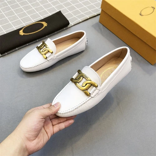 Mocasines cómodos para mujer Tod's de cuero con fondo plano punta redonda - Imagen 10 de 35