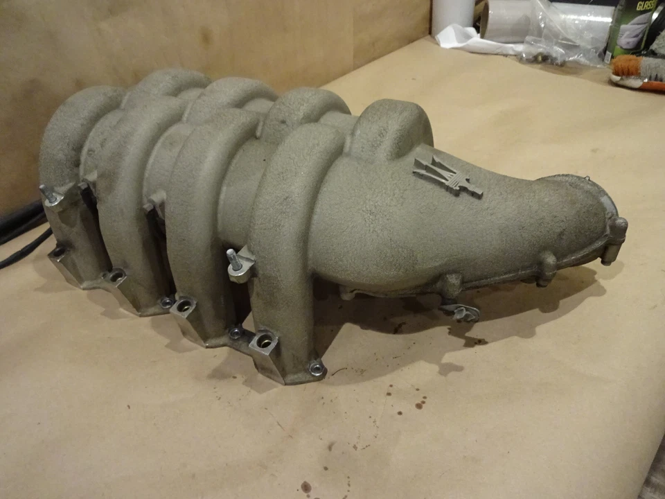 Maserati Coupe,Spider Gransport entrada/coletor de sucção/plenum - P/N 199039 - Imagem 3 de 4