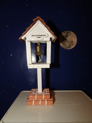 DEPT 56 MID ATLANTIC VILLAGE GATHERING 1995 Town Bell NIB - Picture 2 of 9