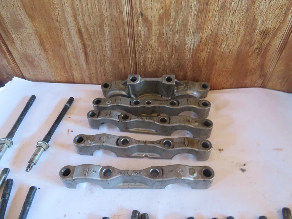 06 ACURA TSX 2.4 DOHC LOT OF MISC ROCKER ARM PARTS - Image 3 of 4