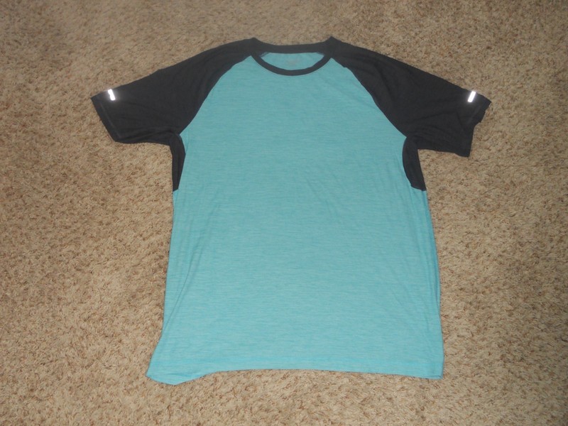 OLD NAVY ACTIVE MEN'S SHIRT SIZE L