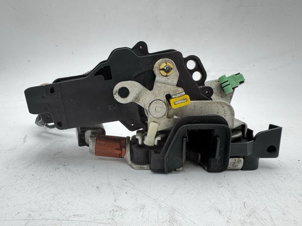 Trava de portão de elevação Ford Explorer 2006-2010 fabricante de equipamento original - Imagem 4 de 4