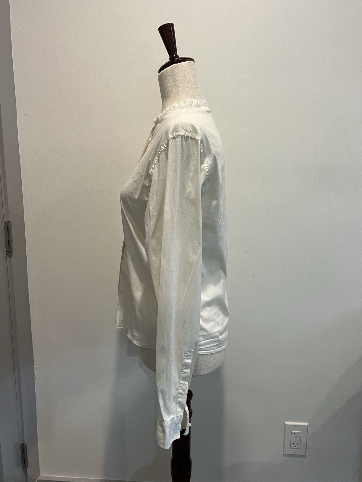 Uniqlo Women's White Blouse Collarless Cotton Blend Long Sleeve XS Button Up thumbnail 8