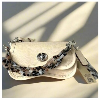 Coachtopia ウェイビーディンキー　バッグmini CQ852 Coach Coachtopia Mini Wavy Dinky CQ852 Cloud White Leather