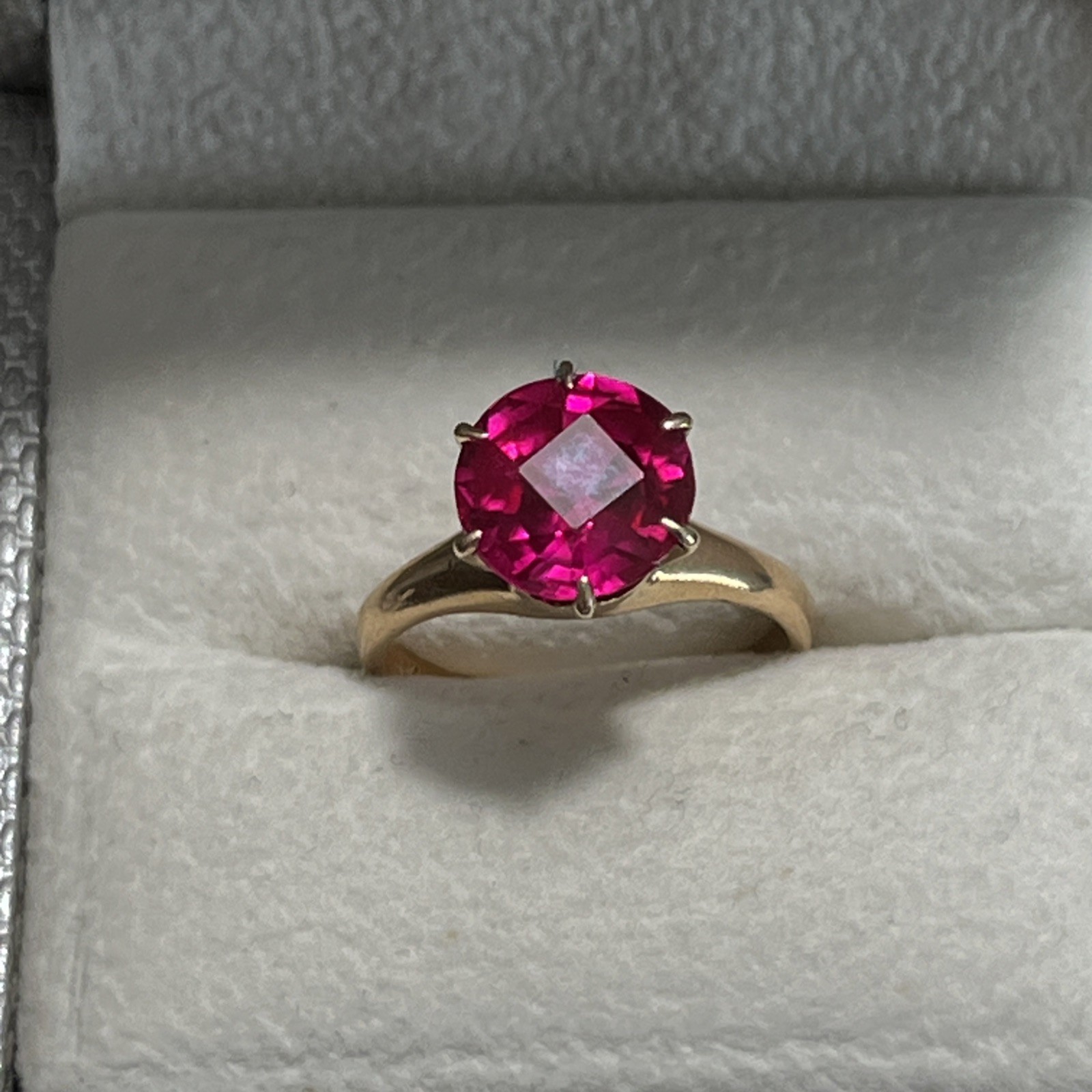 10k Gold Ring, Featuring A Large Ruby - image 2