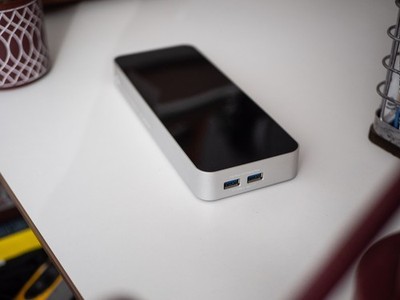 OWC Thunderbolt 2 Dock 12P Working (no cable)