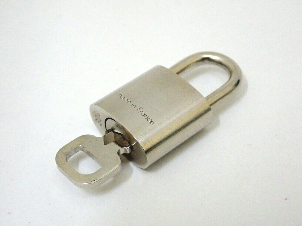 AUTHENTIC LOUIS VUITTON Silver Padlock Key Cadena [Polished] [USED] 01