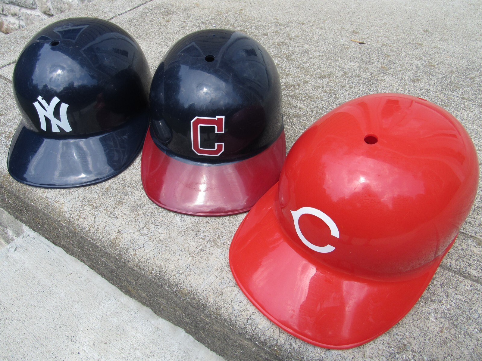 x3 Vintage YANKEES RED INDIANS Plastic Batting Helmets Souvenir MLB