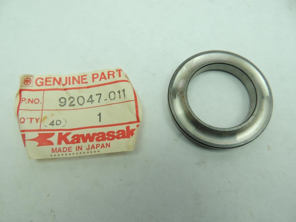 92047-011 NOS Kawasaki Steering Stem Bearing Cone KZ1000 EX500
