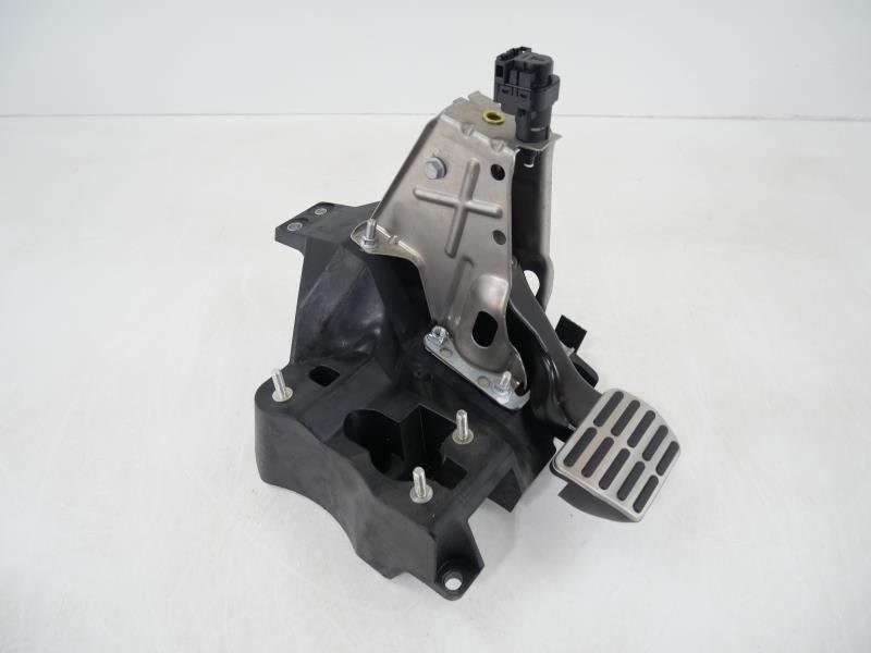 2008-2015 Audi R8 A/T Automatic Transmission Brake Pedal Box Assembly OEM
