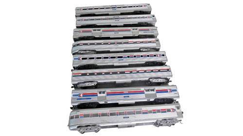 Amtrak 8 Car Plastic Shell Ho Passenger Cars Non lighted /Kadee Couplers -Used