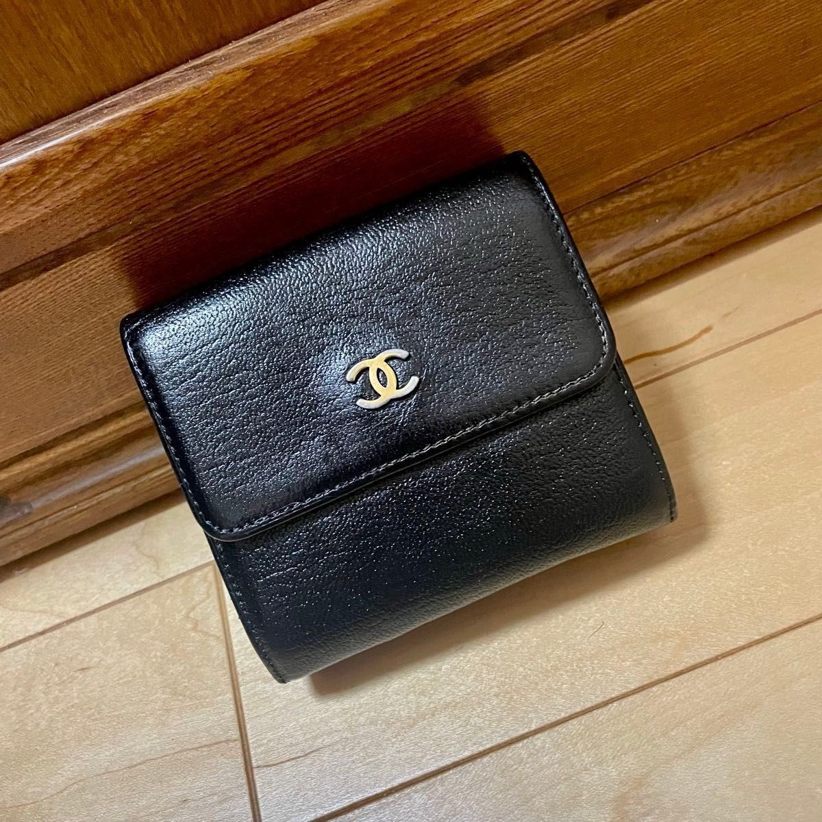 CHANEL EK629368 Bi-Fold Leather Wallet in Classic Design