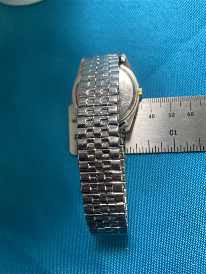 Black Hills Gold Watch "SDG" South Dakota Gold Leaves  Men's Watch New Battery - Image 4 of 4