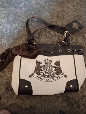 Juicy Couture White & Black Logo Drawstring Shoulder Bag w/ Coin Purse Gold