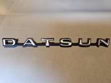 Datsun Roadster D A T S U N Side Emblem 1600 2000 Metal 62800-25500 Japan Oem