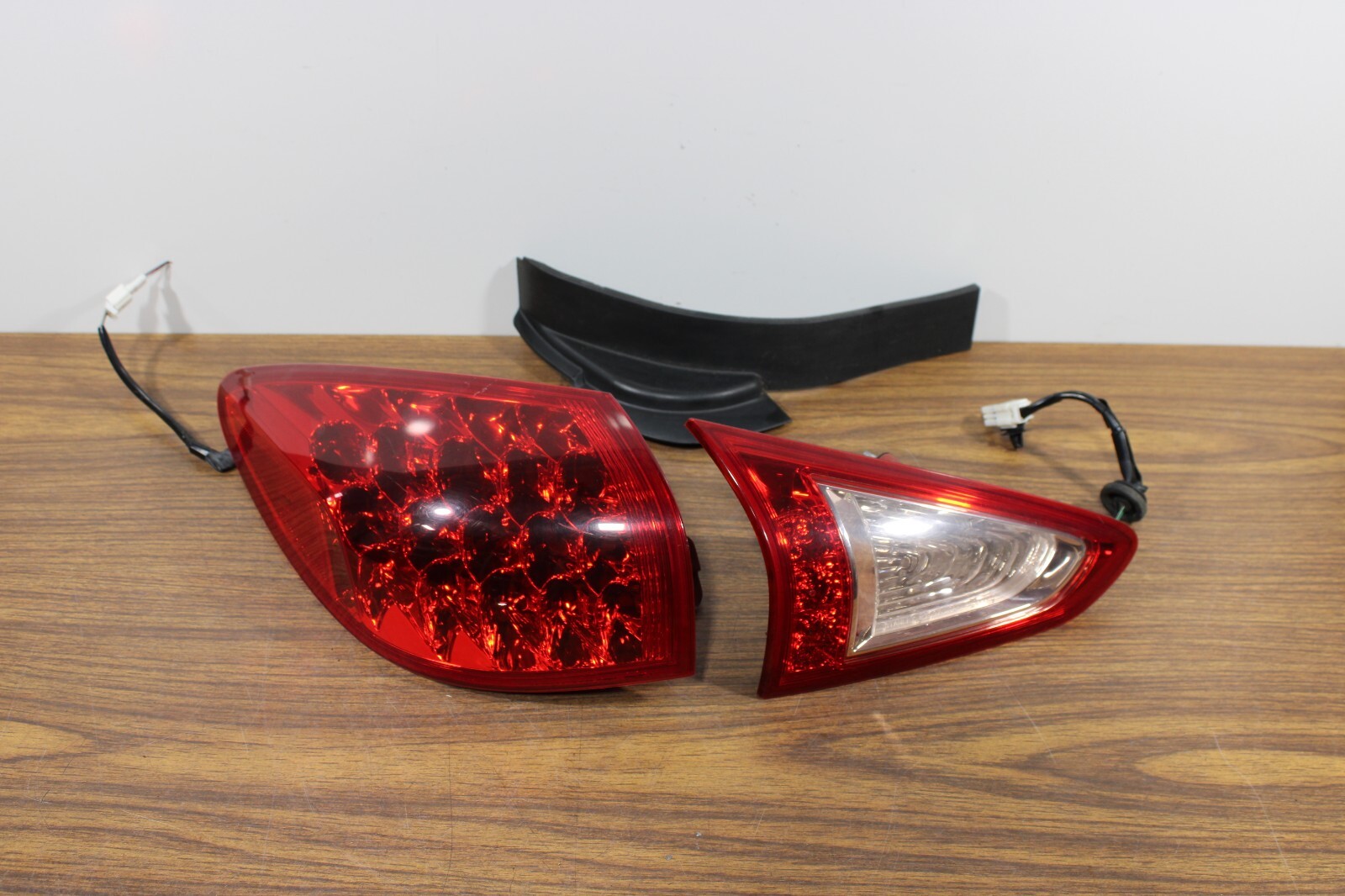 20142017 Infiniti QX50 LH Driver Side LED Tail Light W/Inner Assembly