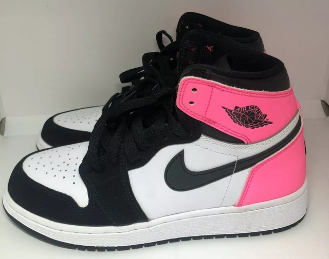 jordan retro 1 black and pink