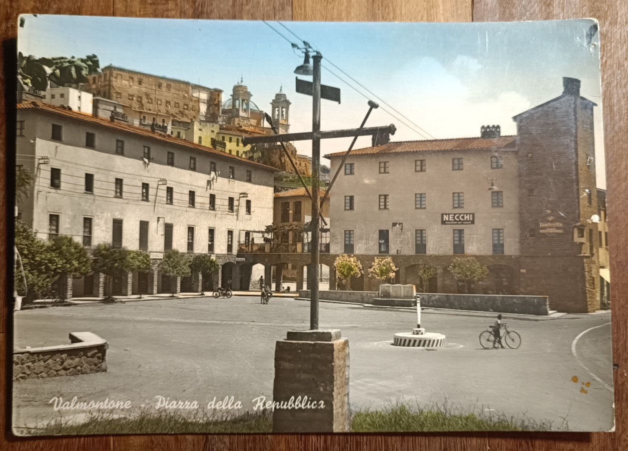 Anni 50 Valmontone in Piazza con Necchi-69325